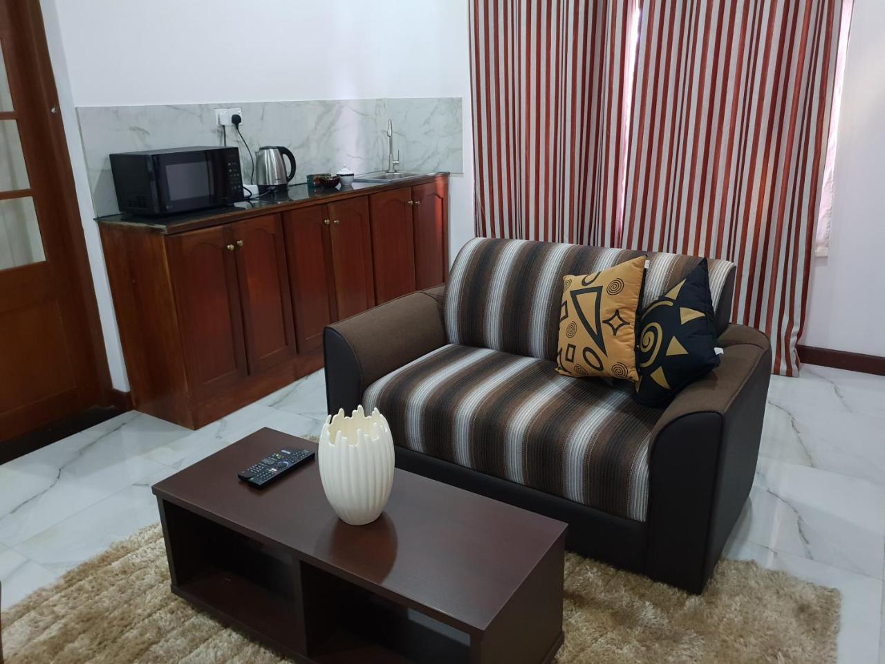 Apartamento Ice Berg Dehiwala-Mount Lavinia Exterior foto