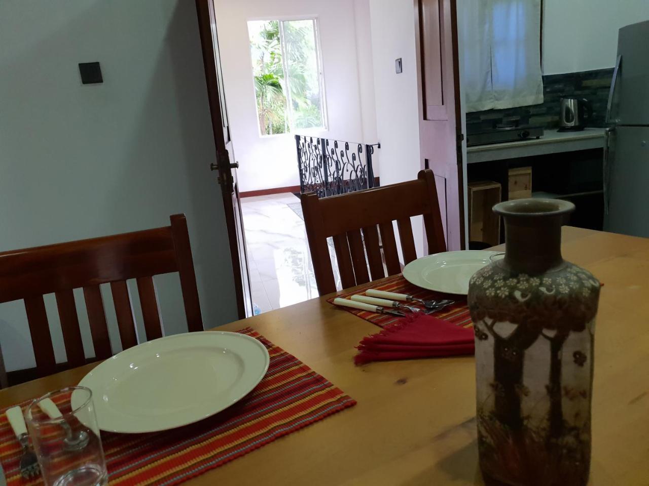 Apartamento Ice Berg Dehiwala-Mount Lavinia Exterior foto